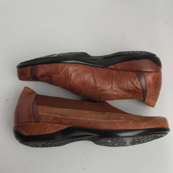 Aetrex Women's Brown Loafers - Picture 4 of 8
